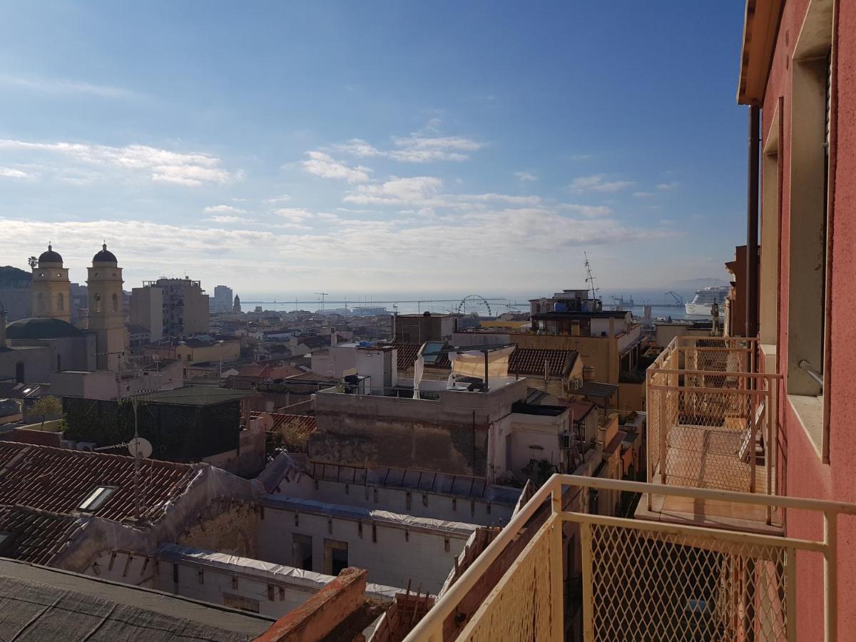 Red Moon Apartman Cagliari Kültér fotó